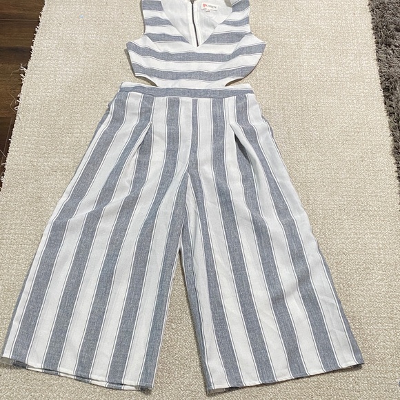 L'ATISTE Gray and White Striped Jumpsuit Size M - Picture 16 of 16